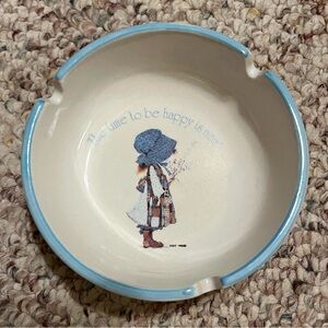 Decorative Ceramic Ashtray, Holly Hobbie 1978 with Blue Trim, great condition